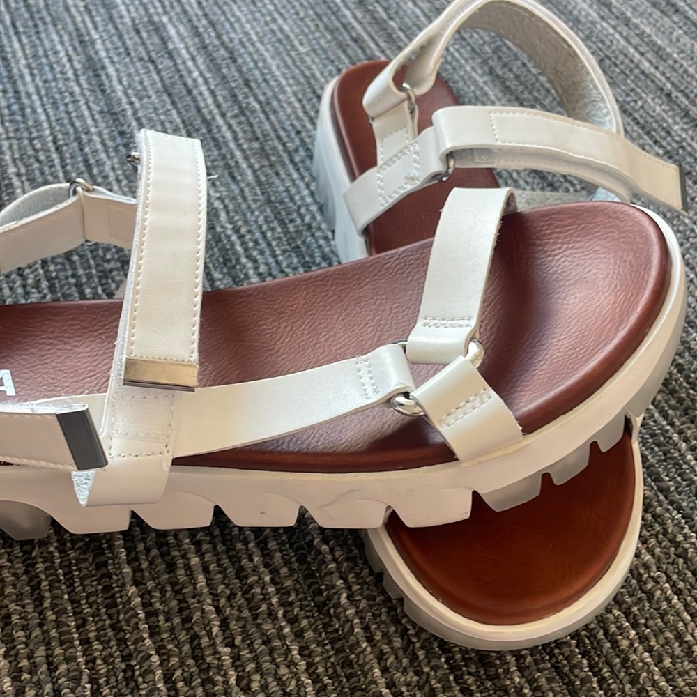 MIA Platform Sandals